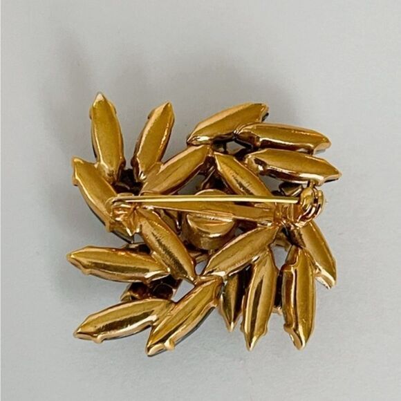 Beautiful Vintage Rhinestone Brooch - Picture 9 of 11
